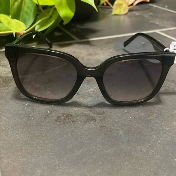 MCM Black Square Gradient 52mm Sunglasses New - Picture 2 of 9